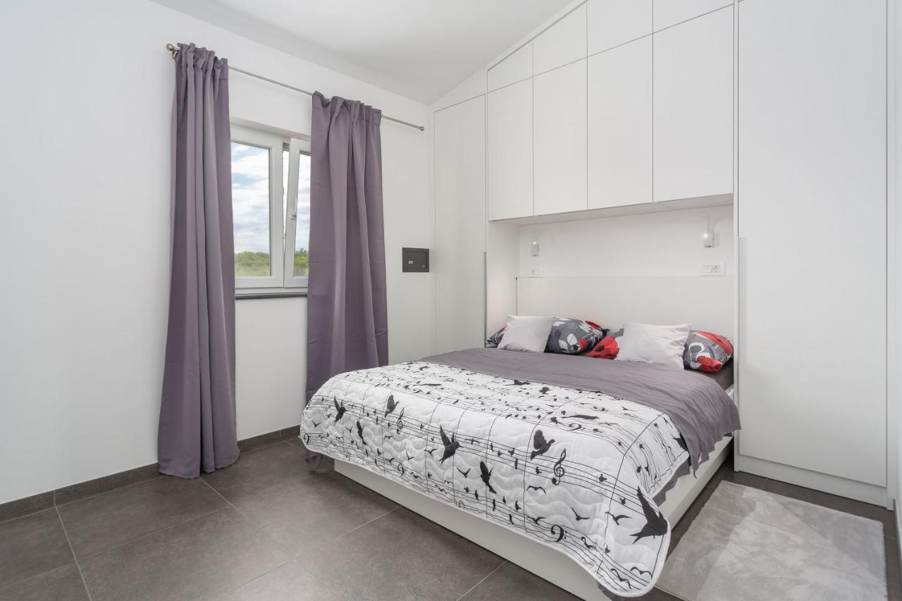Gallery Apartment In Skrbcici ภายนอก รูปภาพ