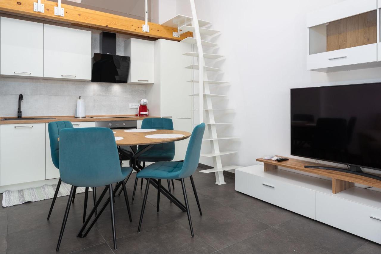 Gallery Apartment In Skrbcici ภายนอก รูปภาพ
